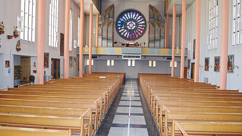Nicht leer bleiben werden die Kirchen in Mainburg und Umgebung zu Ostern - die katholische und auch die evangelische Kirchengemeinde bieten Präsenzgottesdienste an.