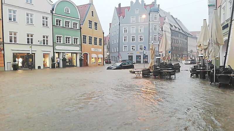 Landshut Altstadt stand Ende Juni 2021 komplett unter Wasser. Die Stadt erarbeitet ein Klimaschutzkonzept.