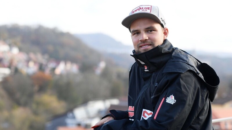 Der Snowboardcrosser aus Adlkofen (Landkreis Landshut), Martin Nörl, berichtet exklusiv für idowa von den Olympischen Winterspielen aus Peking.