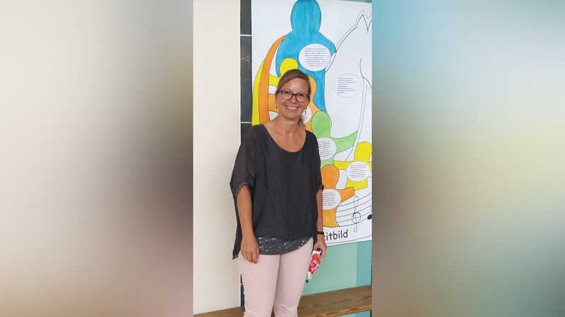 Dorothea Schott, Lehrerin einer ersten Klasse der Grundschule Sankt Martin, Mallersdorf-Pfaffenberg, 40 Jahre