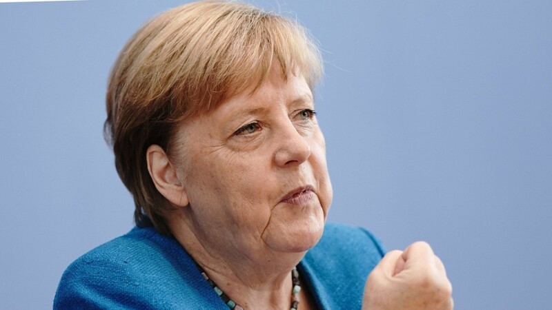 "Man muss damit rechnen, dass manches in den nächsten Monaten noch schwieriger wird als im Sommer", sagt Bunedskanzlerin Angela Merkel bei ihrer Sommerpressekonferenz.