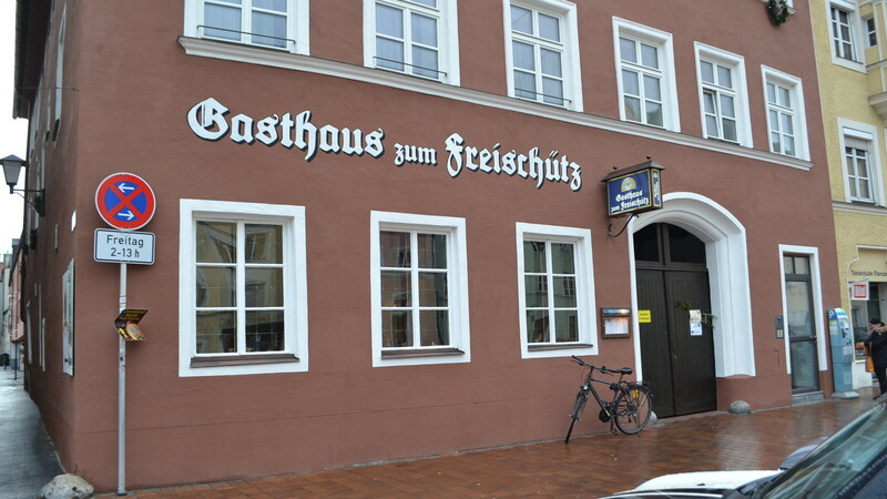 Die erst vor Kurzem sanierte Gaststätte ?Zum Freischütz? soll von der Brauhaus AG ab dem 1. Mai als Brauereigaststätte betrieben