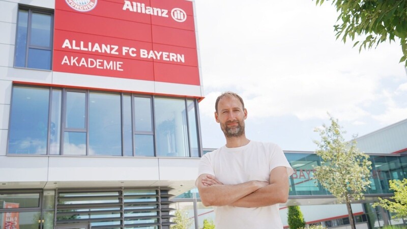 Er blickt auf drei erfolgreiche Jahre im Nachwuchsbereich zurück: Jochen Sauer, Leiter des FC Bayern Campus.