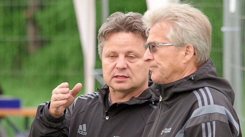 Kreisspielleiter Rupert Karl (rechts) und Spielgruppenleiter Mike Koriath warten auf Entscheidungen der bayerischen Staatsregierung.