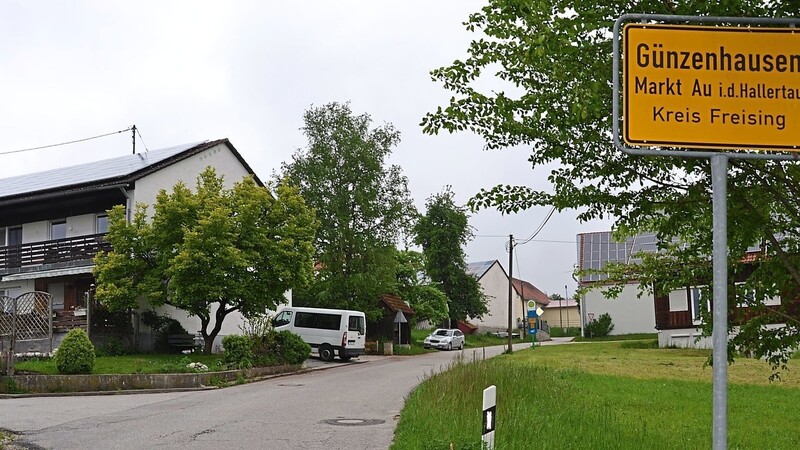 Weder in Günzenhausen (unser Bild), noch in Willertshausen oder in der Ortsdurchfahrt von Au konnte sich der Marktgemeinderat zur Anordnung eines Tempolimits von 30 km/h durchringen.