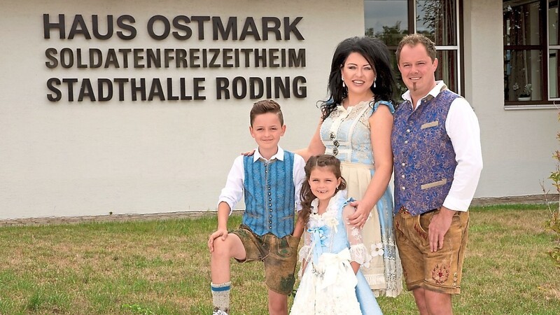 Das Soldatenheim Haus Ostmark/Stadthalle Roding ist in neuen Händen: Die Familie Kathrin und Manuel Schegerer setzt die Arbeit fort.