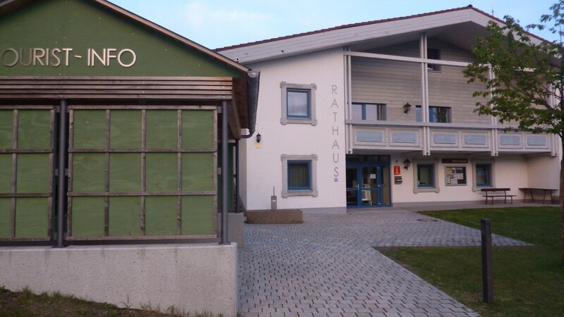 Beim Rathaus in Rimbach wurde ein Hotspot eingerichtet.