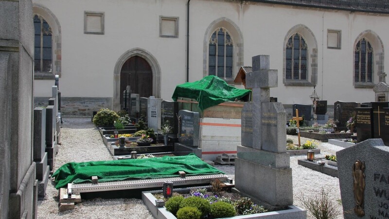 Eine zweite Exhumierung hat die Staatsanwaltschaft Regensburg im Fall des 24-jährigen Altenpflegers in Auftrag gegeben. Es geht um den Tod einer 95-jährigen Heimbewohnerin im März 2021, die auf dem Chammünsterer Friedhof bestattet worden ist.