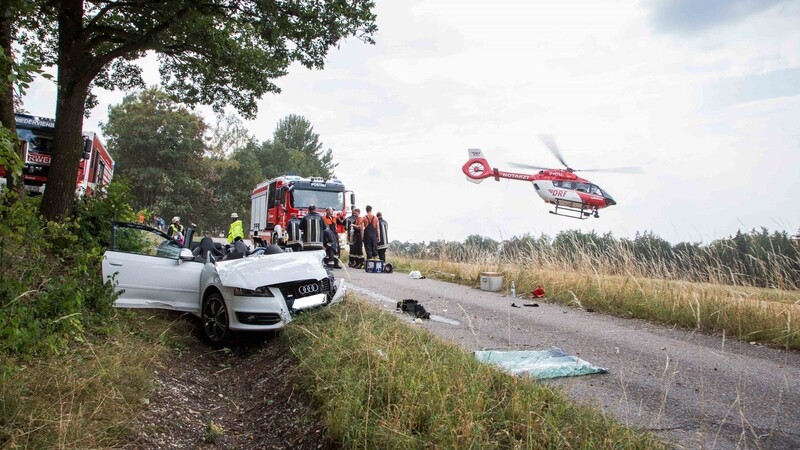 Im Landkreis Landshut hat sich am Samstagnachmittag ein schwerer Unfall ereignet.