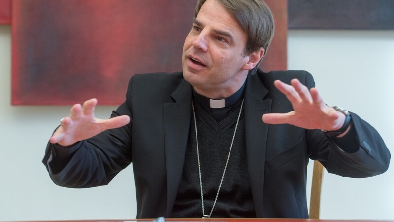 Der Passauer Bischof Stefan Oster bei einem früheren Interview.