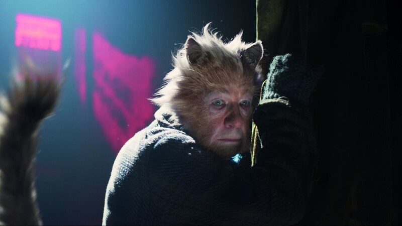 Ian McKellen als Gus in einer Szene der Musical-Verfilmung "Cats"