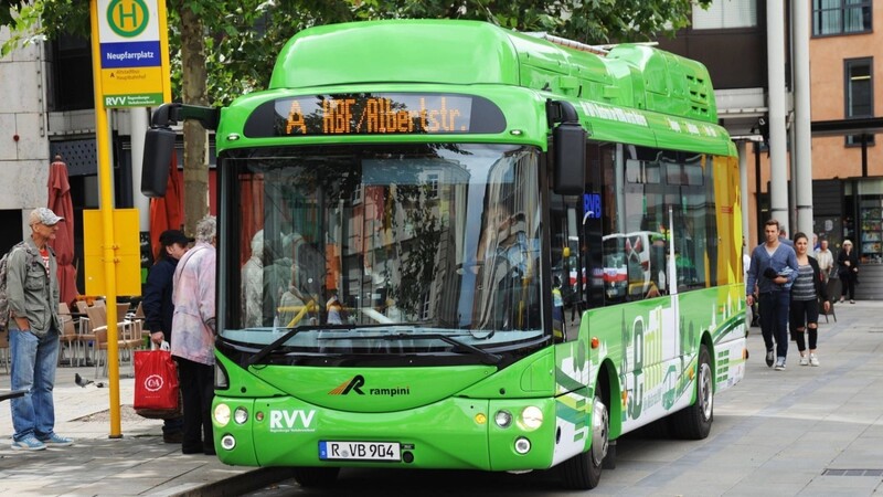 Der Altstadtbus in Regensburg muss bis 31. Mai umgeleitet werden. Grund dafür sind Bauarbeiten in der Gesandtenstraße.