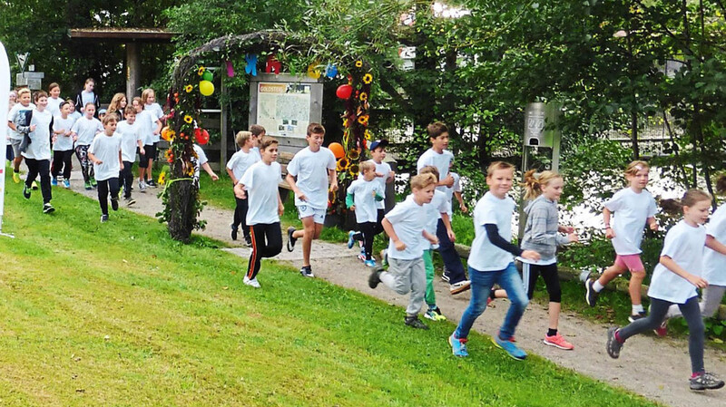 Der erste Kinderlobby-Lauf rund um den Beckenweiher in Wiesenfelden war ein großer Erfolg.