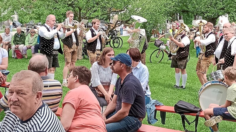Nach zwei Jahren Pause wegen der Corona-Pandemie konnte das Donaufest in Niederalteich heuer wieder in gewohntem Rahmen stattfinden und lockte zahlreiche Besucher an.