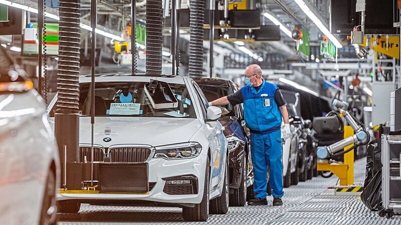 Ein Blick in das Werk Dingolfing: BMW steckt in den roten Zahlen. Der Autobauer will das aber bis zum Jahresende wieder ausgleichen.