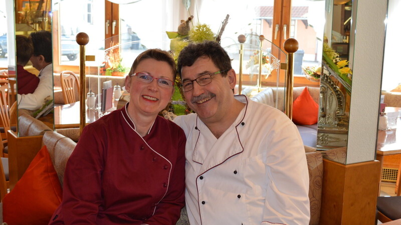 Elisabeth und Richard Zintl haben ihr gleichnamiges Café mit Herzblut und Leidenschaft geführt. Am Karsamstag schließt das Familiencafé nach fast 100 Jahren.