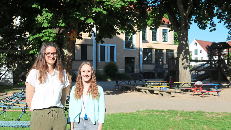 Kindergartenleiterin Anja Brunner und ihre Stellvertreterin Sabrina Ziegler freuen sich, dass der Kindergarten fünfgruppig bleibt.