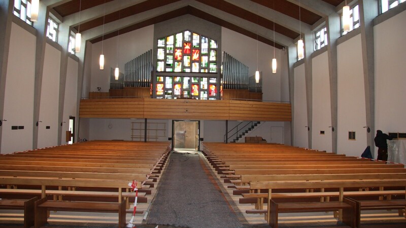 Bis zum Sonntag wird die noch fehlende Einrichtung in der Kirche St. Erhard installiert.