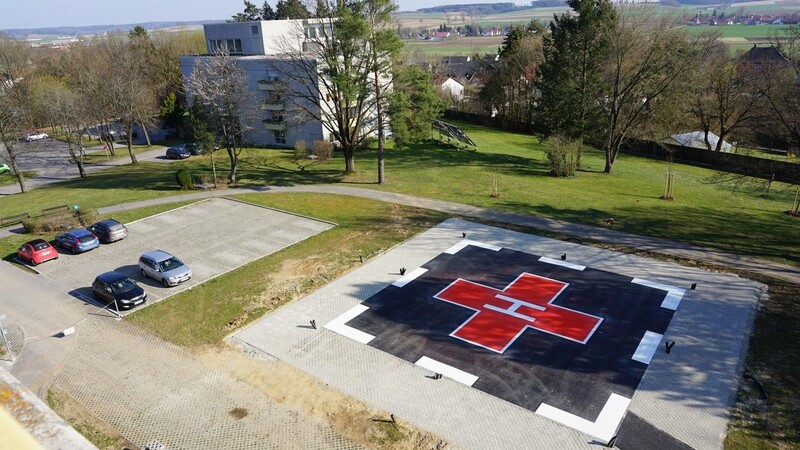 Der neue Hubschrauberlandeplatz südlich der Klinik.
