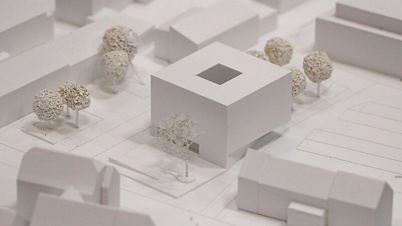 So könnte das neue Schierlinger Rathaus aussehen: das Modell des Siegerentwurfs.