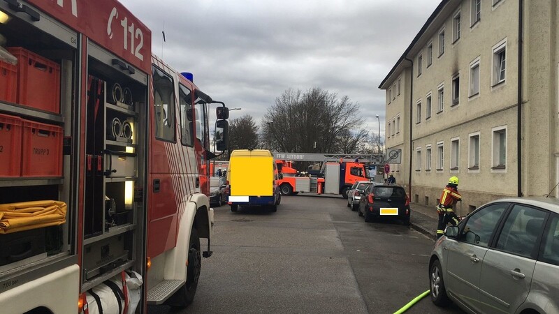 In Landshut ist am Mittwochmorgen in einem Wohnhaus ein Feuer ausgebrochen.