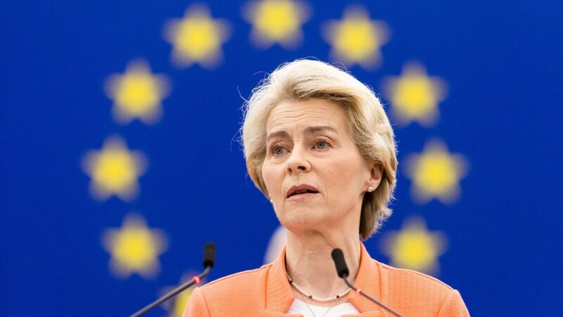 Ursula von der Leyen (CDU) spricht.