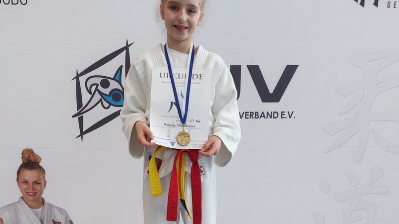 Amelie Mühlbauer ist die neue Bayerische U 13-Meisterin im Judo.