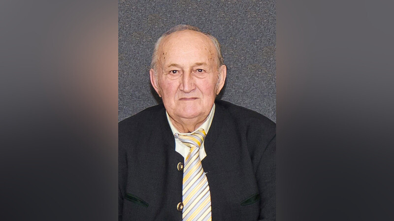 Alt-Bürgermeister und Ehrenbürger Albert Rosenwirth ist am Dienstag im Alter von 82 Jahren gestorben.