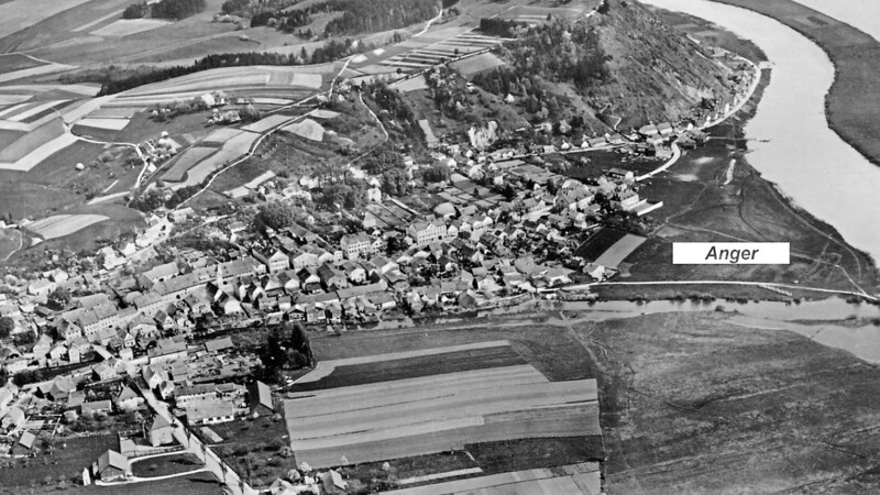 Luftaufnahme um 1947 mit Eintrag "Anger".