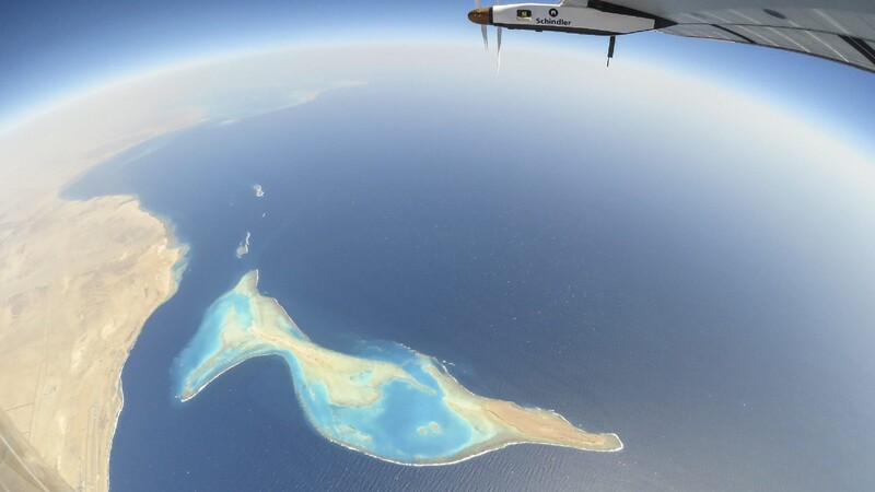 Der Sonnenflieger "Solar Impulse 2" hat seine Reise um die Welt nach über einem Jahr beendet.