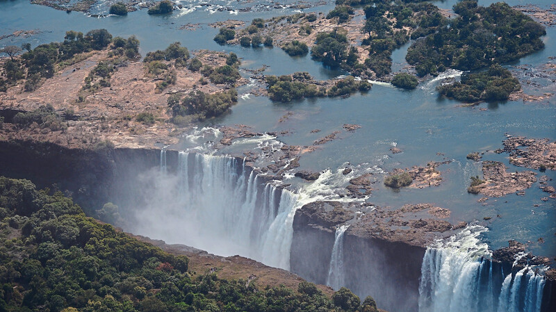Die Victoria Falls in Simbabwe sind ein Wunderwerk der Natur.