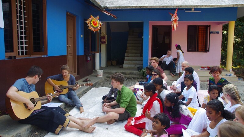Zusammen Musik machen, singen und einfach Zeit verbringen - das fanden die Kinder toll.(Fotos: privat)