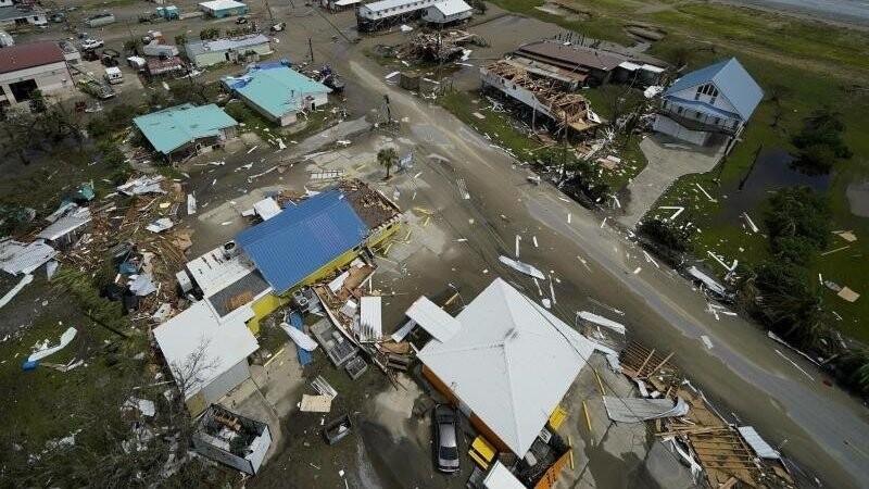 Die Überreste von zerstörten Häusern und Geschäften nach dem Hurrikan "Ida" an der US-Golfküste.