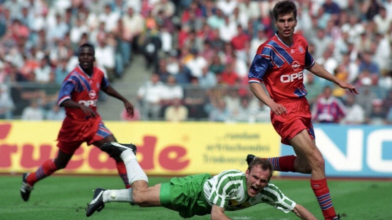 Bremen am Boden: Bayern um Babbel (r.)schlägt Werder 1995 mit 3:1.