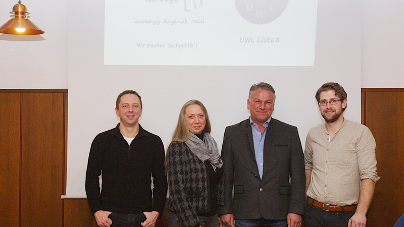 UWL-Vorsitzender Martin Huber (2. v. r.), Kassier Otto Bernbeck (v. l.), Revisorin Gisela Bernbeck und zweiter Vorsitzender Martin Vogt.