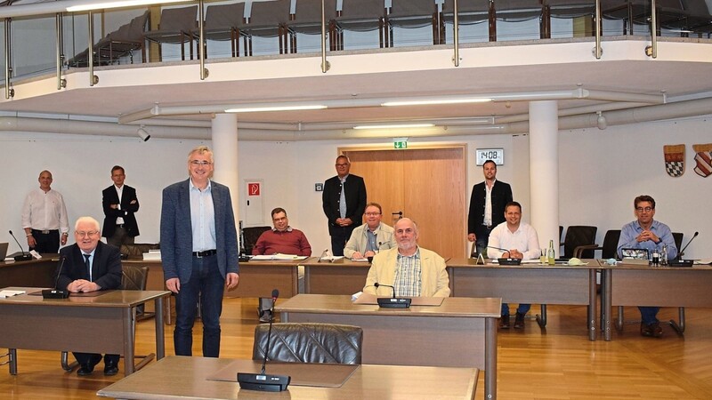 Landrat Werner Bumeder und die Fraktionssprecher trafen sich am Freitagnachmittag zu einer Sitzung, um letzte Details in Zusammenhang mit der konstituierenden Sitzung zu besprechen.