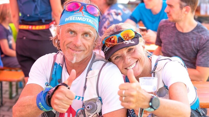 Helga und Helmut Dietl machen aus den Joggern echte Trailrunner, die den Pröller laufend erklimmen können.
