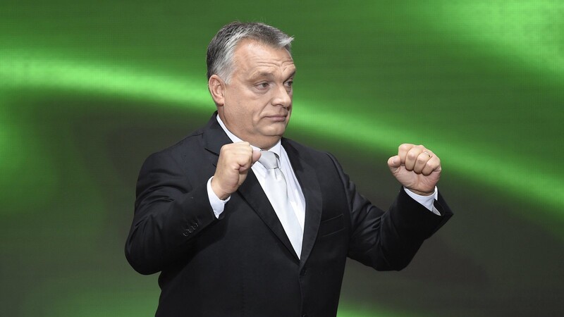 Viktor Orbán (Archivfoto) beschneidet die demokratischen Rechte in Ungarn weiter, während Brüssel machtlos zusehen muss.