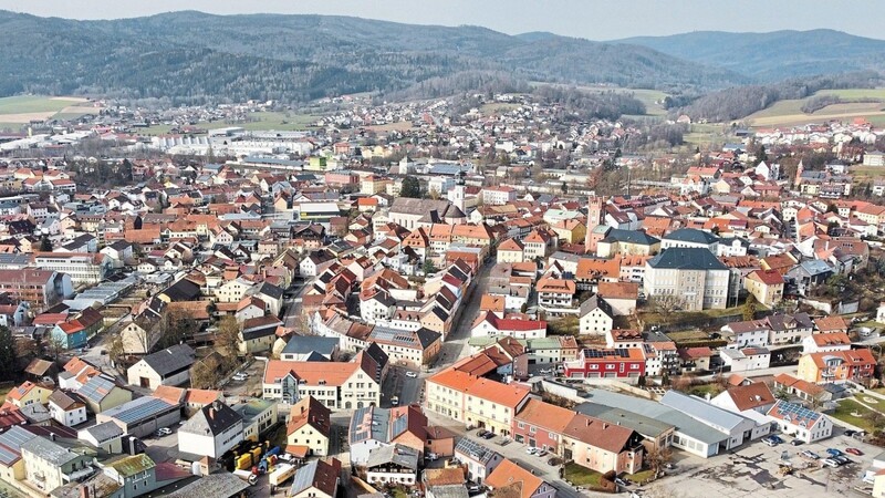 Blick in das Herz von Furth im Wald. 9037 Bürger hatten zum 30. Juni 2020 ihren Hauptwohnsitz in der Stadt bzw. in ihren Ortsteilen.