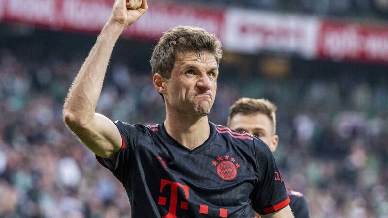 "Thomas kann immer starten, kann immer spielen. Ich bin ein großer Fan von ihm", sagt Bayern-Trainer Tuchel, der Müller gegen Bremen wieder nur einwechselt.