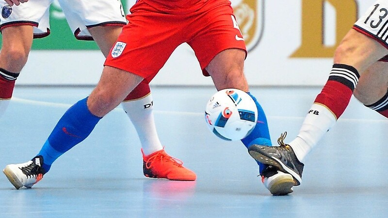 Am Wochenende finden in der Dreifachturnhalle des Veit-Höher-Gymnasiums in Bogen die Endrunden des Sparkassen-Cups im Futsal statt.