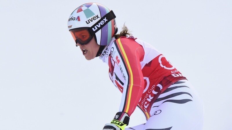 "Es ist schwierig, wenn man nicht so recht weiß, wo man ansetzen soll", sagt Ski-Ikone Maria Höfl-Riesch über ihre alte Weggefährtin Viktoria Rebensburg, die nicht die gewohnten Leistungen zeigt.