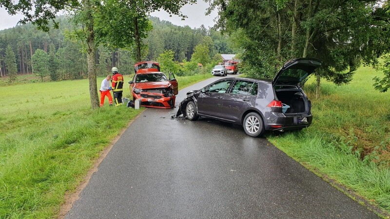 Der Unfall ereignete sich auf der Gemeindeverbindungsstraße zwischen Thierling und Dinzling.