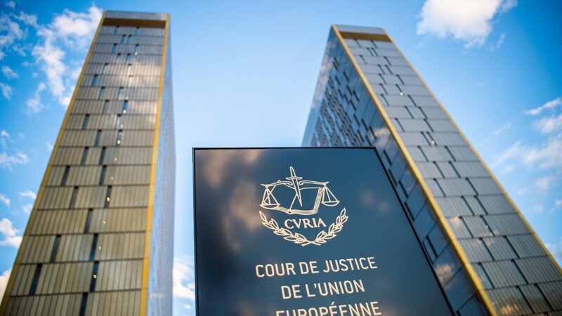 Der Europäische Gerichtshof muss entscheiden, ob das Krefelder Jobcenter mit der Entscheidung, keine Sozialhilfeleistungen zu zahlen, gegen EU-Recht verstoßen hat.