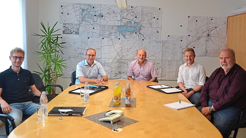 Geschäftsleiter Christoph Hofmeister und Bürgermeister Martin Hiergeist trafen sich mit Bürgermeister Franz Aster, stellvertretendem Geschäftsleiter Florian Sommersberger und Geschäftsleiter Josef Greßmann.