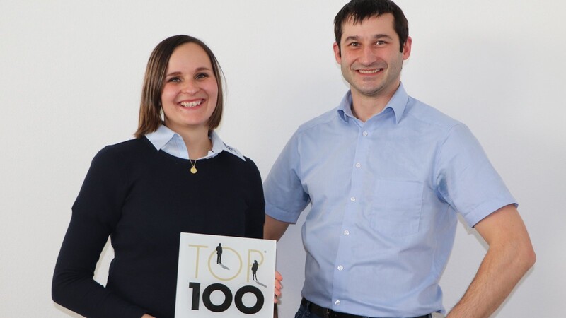 Besondere Auszeichnung: Die Geschäftsführer Eva-Maria Hock-Szargan und Franz-Josef Hock freuen sich über die Auszeichnung "Top 100" als eines der innovativsten Unternehmen in Deutschland.