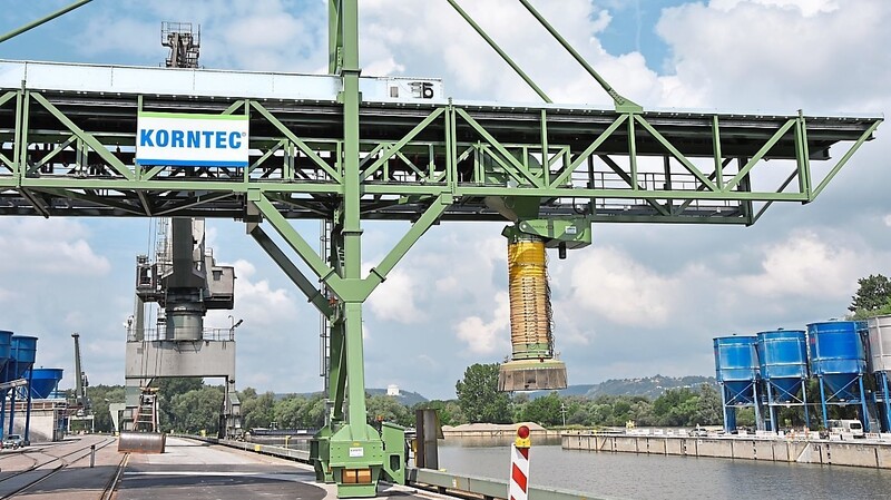 Am Hafen Kelheim-Saal steigen laut Bilanz 2019 des Zweckverbandes der Güterumschlag und der Gewinn.