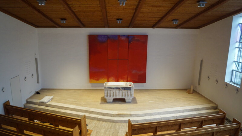Zum Abschluss der Sanierungsarbeiten kam das Altarbild in die Christuskirche.