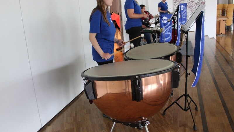 Unter anderem im Labertaler Blasorchester wirken Schüler der Kreismusikschule mit.