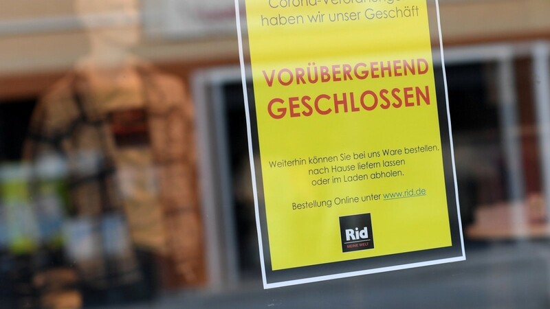 Einige Händler in Bayern lassen ihre Läden zu, als Kunden nur mit negativen Test einzulassen. In den Landkreisen Landshut und Regensburg ist das nun sowieso nicht mehr möglich.